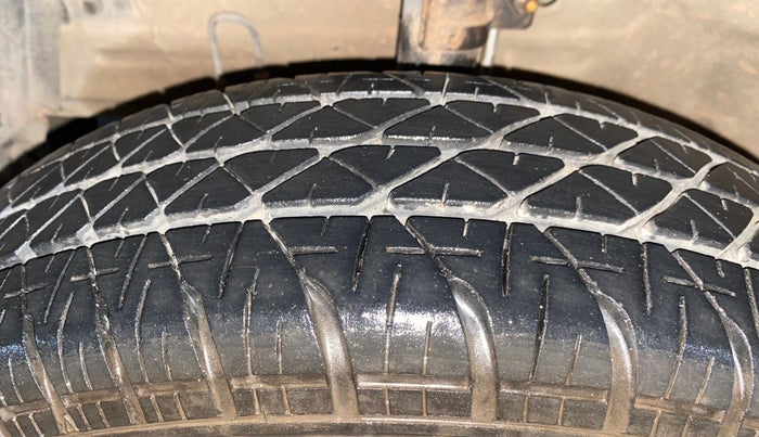 2013 Maruti Swift Dzire VXI, Petrol, Manual, 35,070 km, Left Front Tyre Tread
