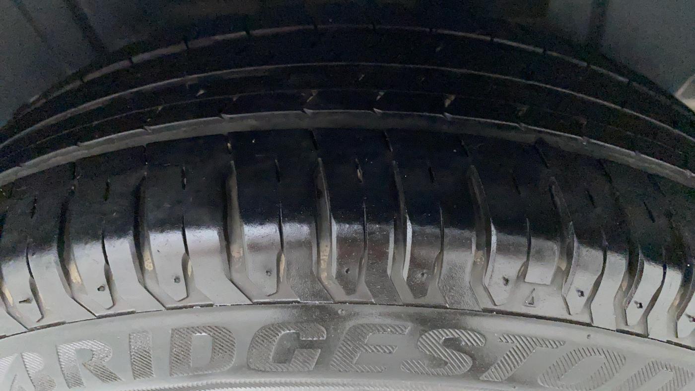 2019 Maruti Ertiga VXI SHVS, Petrol, Manual, 13,964 km, Left Rear Tyre Tread
