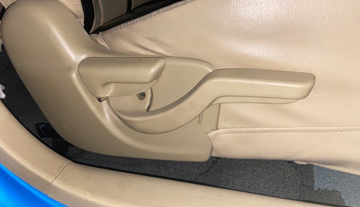 2014 Honda Brio S MT, Petrol, Manual, 40,870 km, Driver Side Adjustment Panel