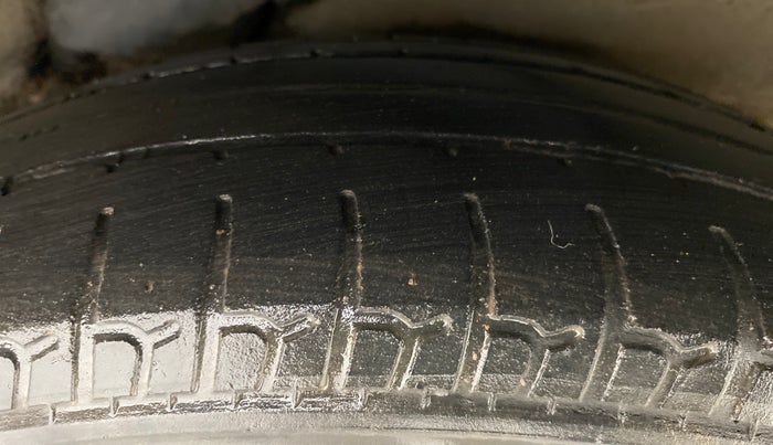 2010 Hyundai i10 MAGNA 1.1 IRDE2, Petrol, Manual, 71,242 km, Left Rear Tyre Tread