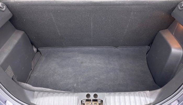 2016 Ford New Figo 1.5 TITANIUM +, Diesel, Manual, 91,562 km, Boot Inside