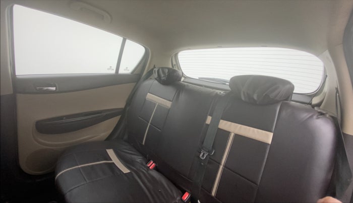 2009 Hyundai i20 ASTA 1.2, Petrol, Manual, 77,860 km, Right Side Rear Door Cabin