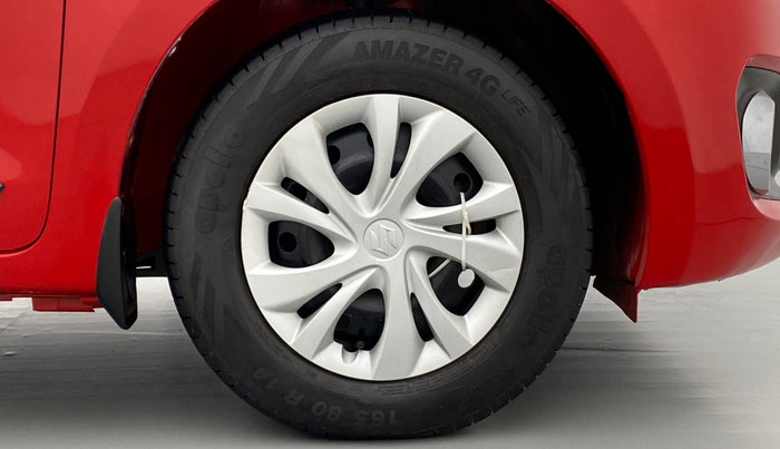 2019 Maruti Swift VXI AMT D, Petrol, Automatic, 32,922 km, Right Front Wheel