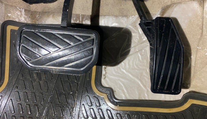 2018 Maruti Dzire ZXI PLUS AMT, Petrol, Automatic, 65,820 km, Pedals