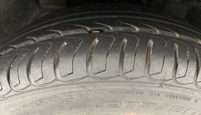 2018 Ford Ecosport 1.5 TITANIUM TI VCT, Petrol, Manual, 20,648 km, Left Front Tyre Tread