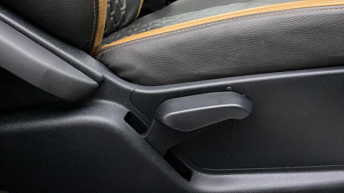 2018 Ford Ecosport 1.5 TITANIUM TI VCT, Petrol, Manual, 20,648 km, Driver Side Adjustment Panel