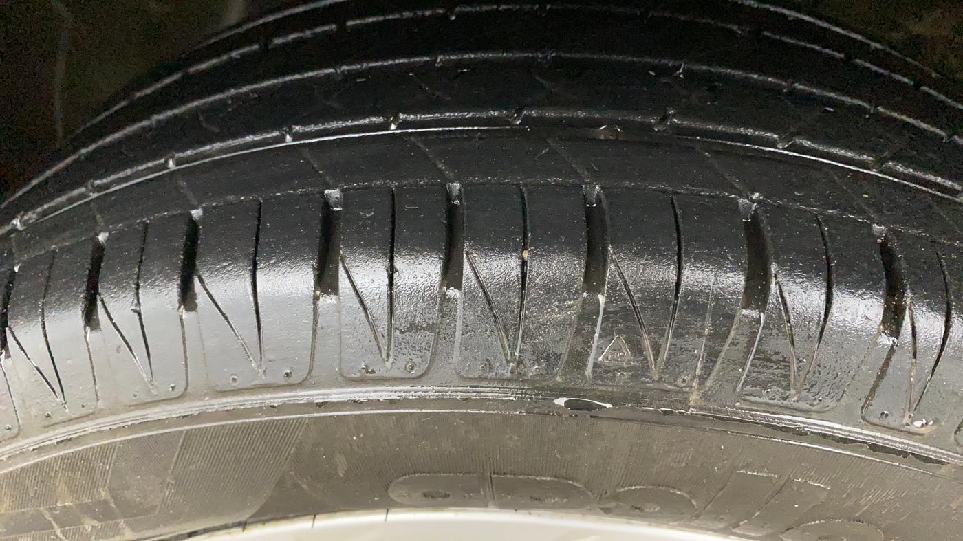 2022 Hyundai VENUE S(O) 1.2, Petrol, Manual, 88,780 km, Left Front Tyre Tread