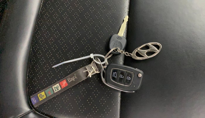 2022 Hyundai VENUE S(O) 1.2, Petrol, Manual, 88,780 km, Key Close Up