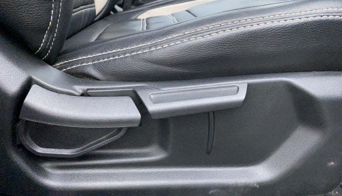 2020 Hyundai VENUE 1.0 Turbo GDI DCT SX+DT, Petrol, Automatic, 24,544 km, Driver Side Adjustment Panel