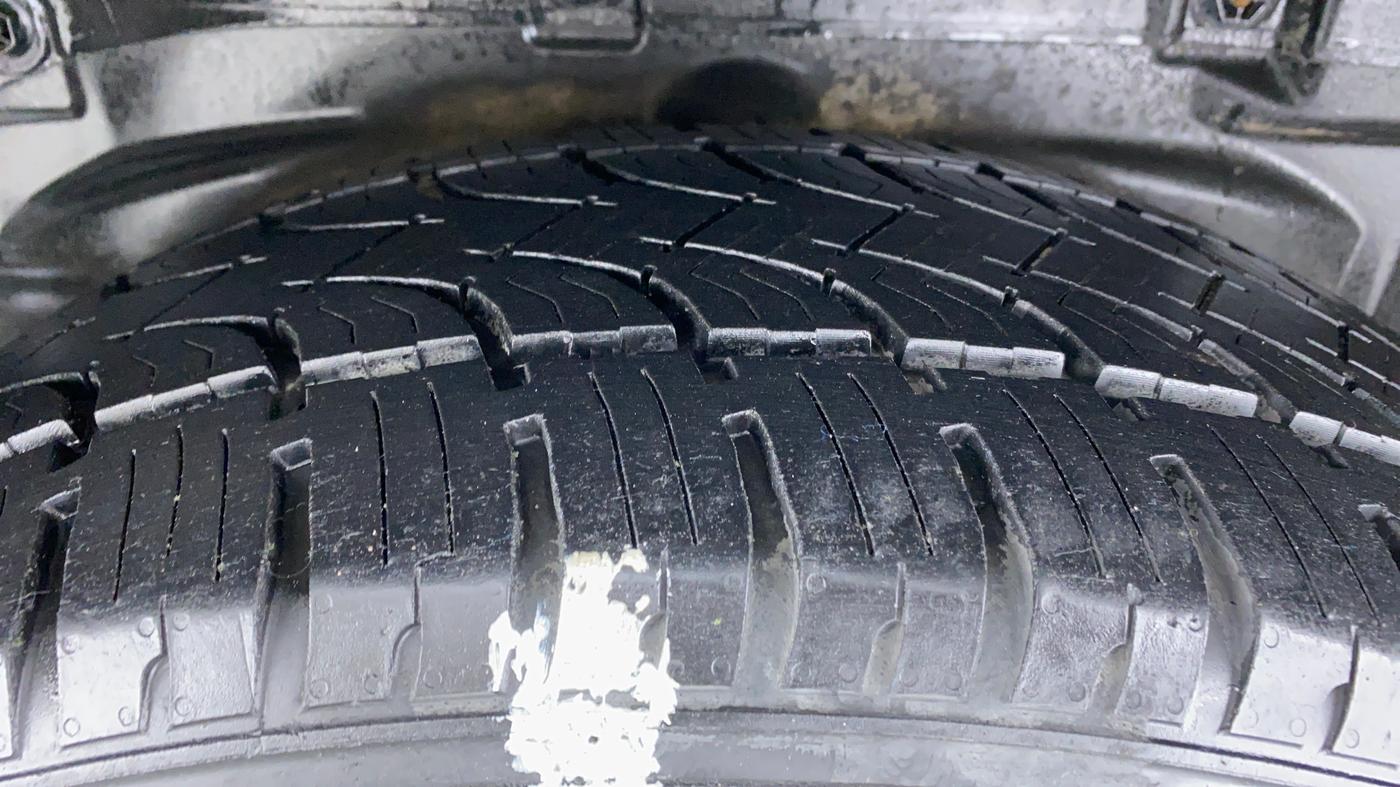 2019 Tata Hexa Varicor 400 XTA, Diesel, Automatic, 42,121 km, Left Rear Tyre Tread