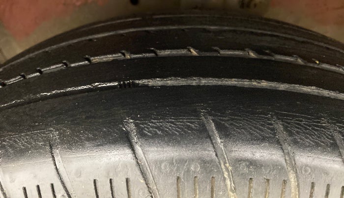 2014 Maruti Celerio VXI AGS, Petrol, Automatic, 56,664 km, Left Front Tyre Tread