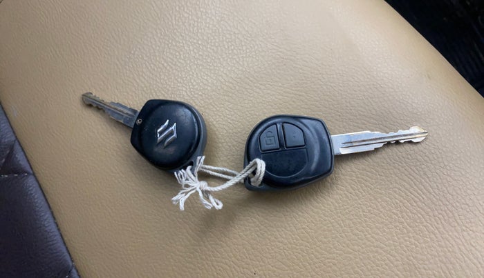 2015 Maruti Swift VDI, Diesel, Manual, 92,139 km, Key Close Up