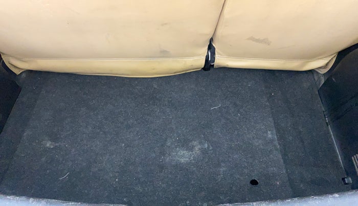 2015 Maruti Swift VDI, Diesel, Manual, 92,139 km, Boot Inside