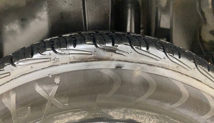2015 Maruti Swift VDI, Diesel, Manual, 92,139 km, Left Rear Tyre Tread