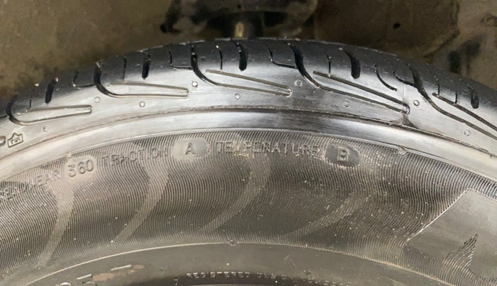 2015 Maruti Swift VDI, Diesel, Manual, 92,139 km, Right Front Tyre Tread