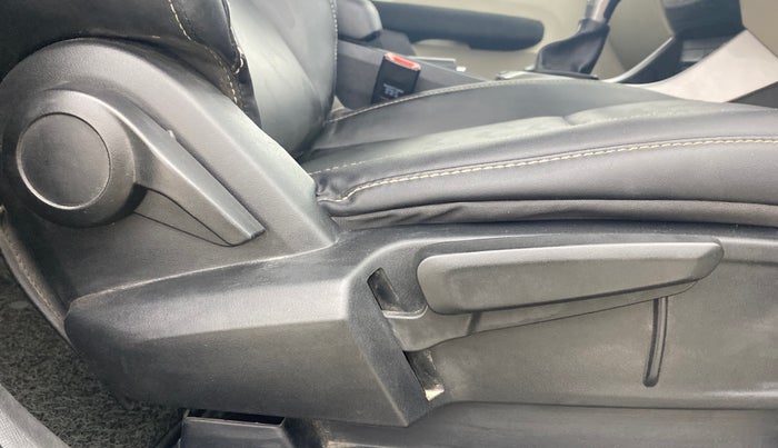 2022 Tata ALTROZ XZA PLUS, Petrol, Automatic, 44,371 km, Driver Side Adjustment Panel