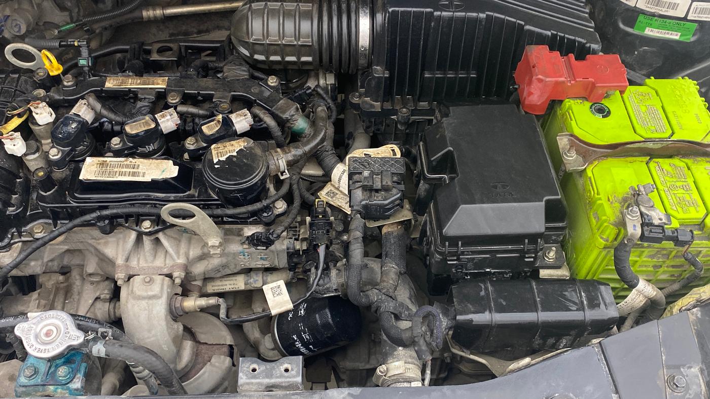 2022 Tata ALTROZ XZA PLUS, Petrol, Automatic, 44,390 km, Engine View - Left