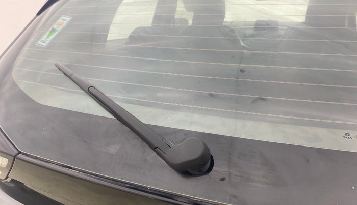 2022 Tata ALTROZ XZA PLUS, Petrol, Automatic, 44,371 km, Rear Wiper