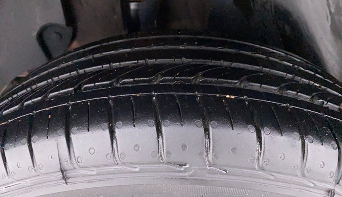 2021 KIA SELTOS HTX 1.5 PETROL MT, Petrol, Manual, 2,829 km, Right Rear Tyre Tread