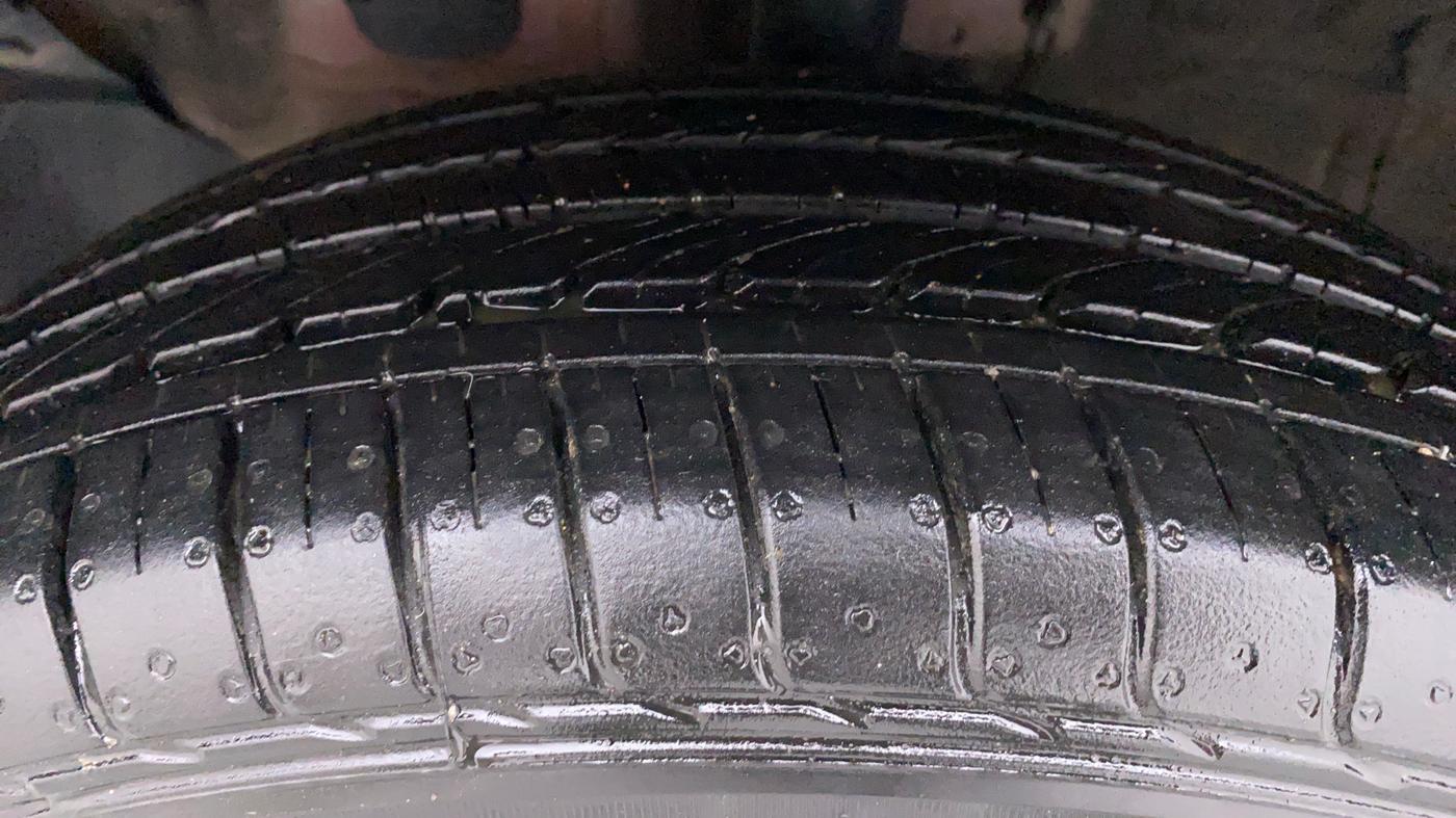 2021 KIA SELTOS HTX 1.5 PETROL MT, Petrol, Manual, 2,829 km, Left Front Tyre Tread