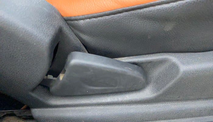 2017 Renault Kwid CLIMBER 1.0 AMT, Petrol, Automatic, 75,780 km, Driver Side Adjustment Panel