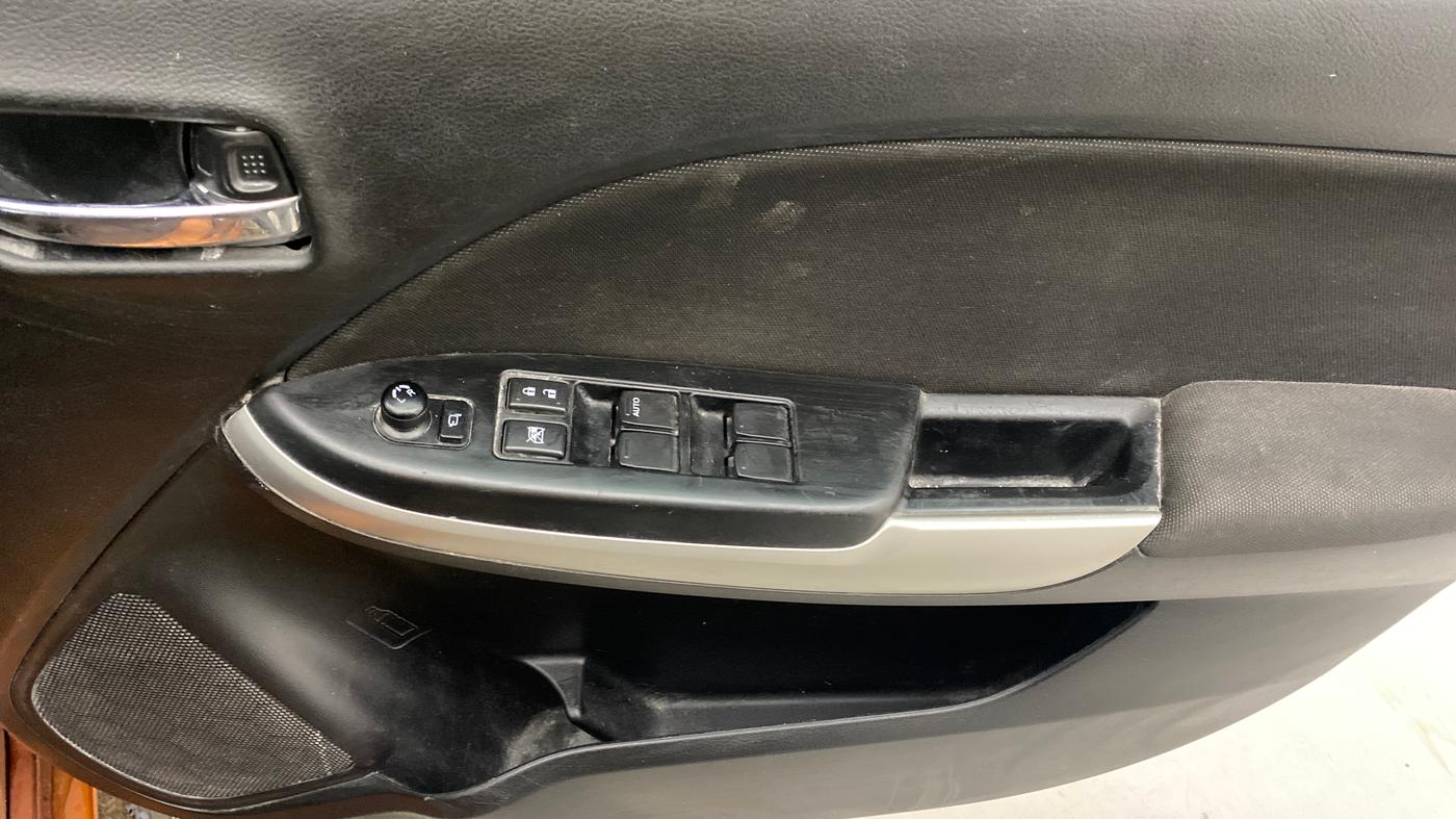 2018 Maruti Baleno ALPHA CVT PETROL 1.2, Petrol, Automatic, 58,580 km, Driver Side Door Panels Control