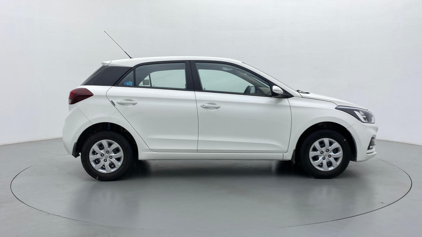 2018 Hyundai Elite i20 SPORTZ 1.2, Petrol, Manual, 16,639 km, Right Side View