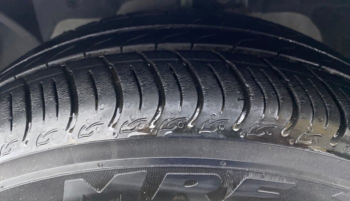 2019 Ford New Figo 1.2 TITANIUM, Petrol, Manual, 13,881 km, Left Front Tyre Tread