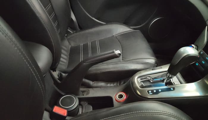 2017 Chevrolet Cruze LTZ AT, Diesel, Automatic, 1,39,509 km, Gear Lever