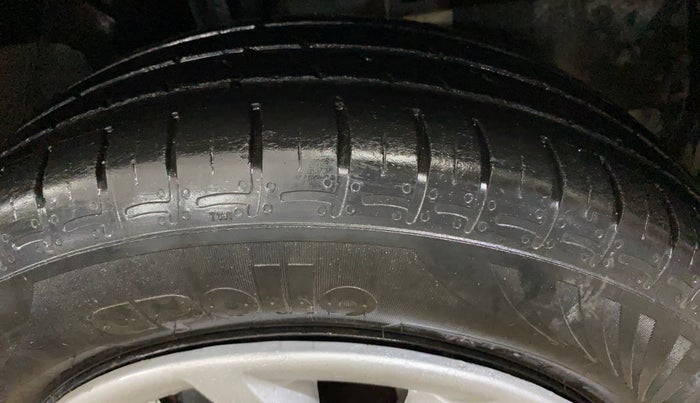 2020 Renault Kwid NEOTECH RXL 1.0 AMT, CNG, Automatic, 48,273 km, Right Front Tyre Tread