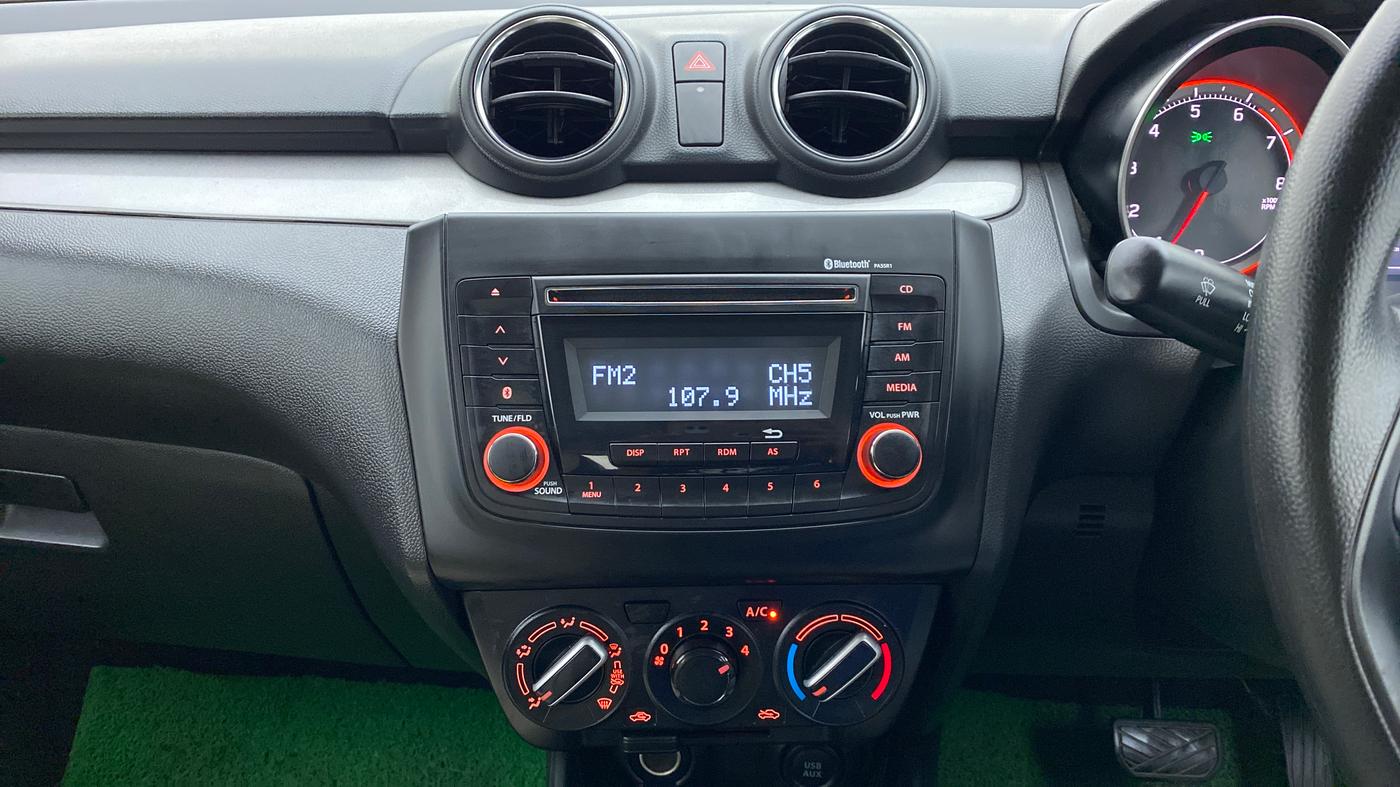 2020 Maruti Swift VXI AMT D, Petrol, Automatic, 8,968 km, Air Conditioner