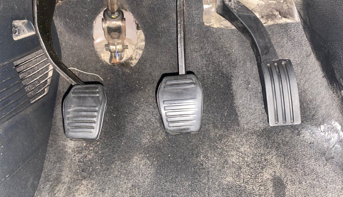 2014 Ford Figo ZXI 1.2 PETROL, Petrol, Manual, 1,20,834 km, Pedals