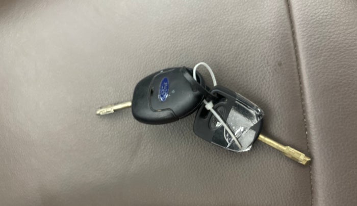 2014 Ford Figo ZXI 1.2 PETROL, Petrol, Manual, 1,20,834 km, Key Close Up