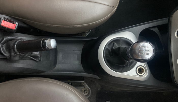 2014 Ford Figo ZXI 1.2 PETROL, Petrol, Manual, 1,20,834 km, Gear Lever