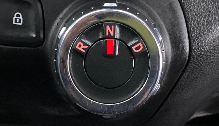 2018 Renault Kwid RXT 1.0 EASY-R AT OPTION, Petrol, Automatic, 41,698 km, Gear Lever