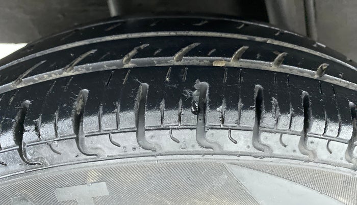 2018 Renault Kwid RXT 1.0 EASY-R AT OPTION, Petrol, Automatic, 41,698 km, Right Rear Tyre Tread