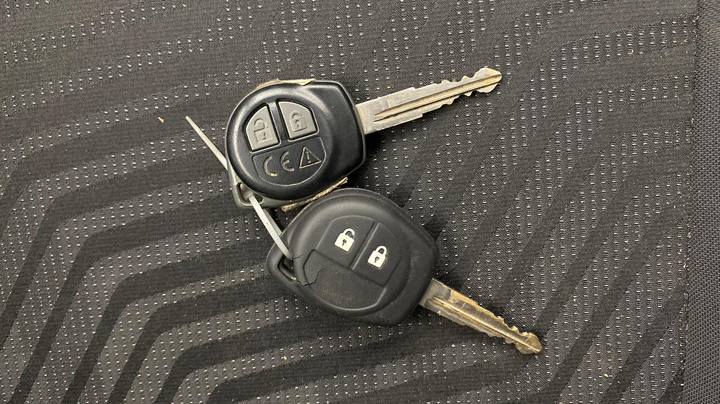 2018 Maruti Swift VXI, Petrol, Manual, 73,277 km, Key Close Up
