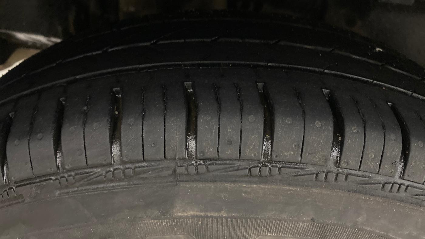 2018 Maruti Swift VXI, Petrol, Manual, 73,277 km, Right Rear Tyre Tread