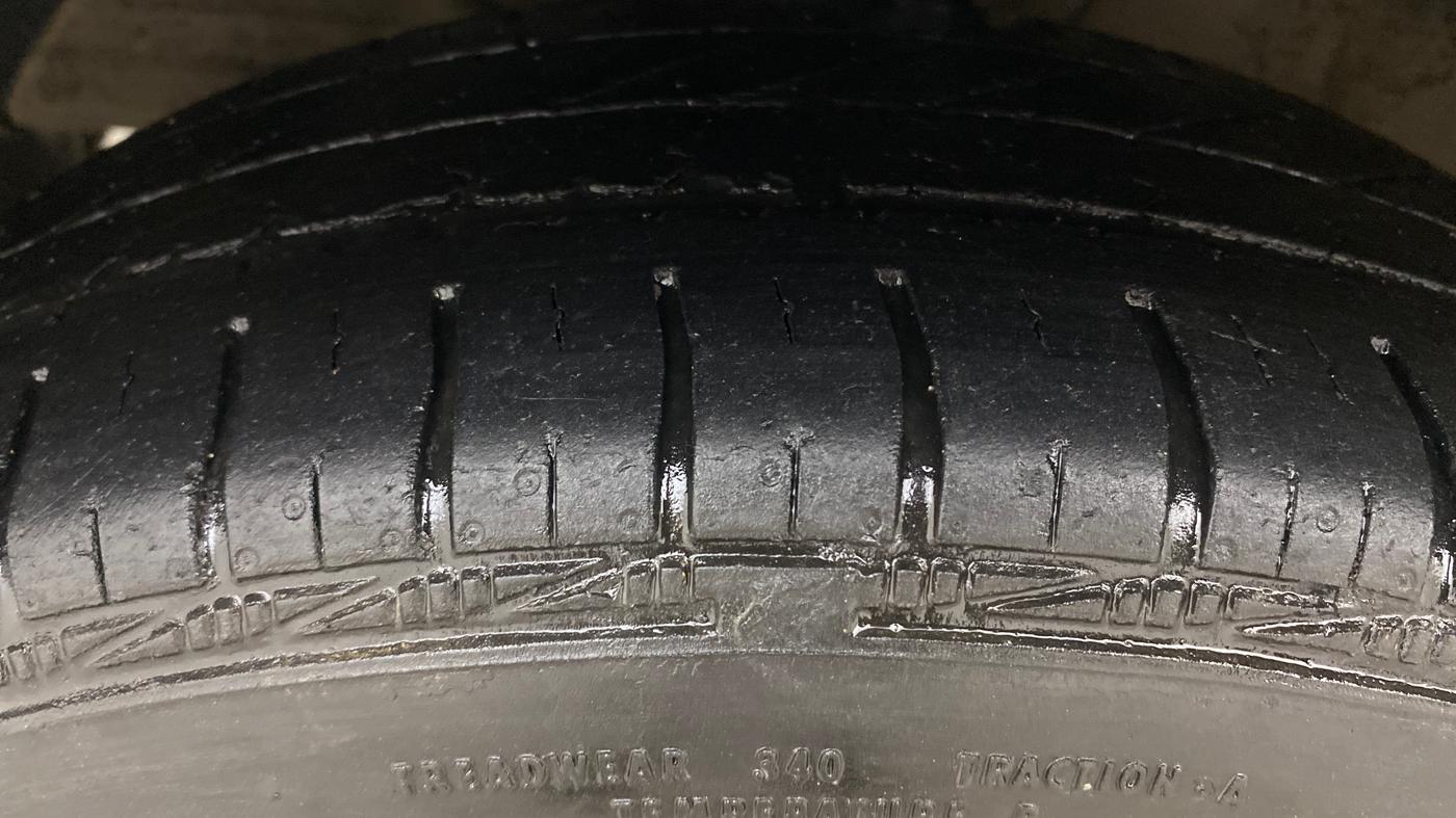 2018 Maruti Swift VXI, Petrol, Manual, 73,277 km, Left Front Tyre Tread
