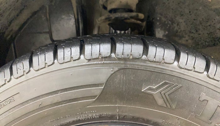 2017 Renault Kwid RXT 1.0 AMT, Petrol, Automatic, 74,010 km, Left Front Tyre Tread