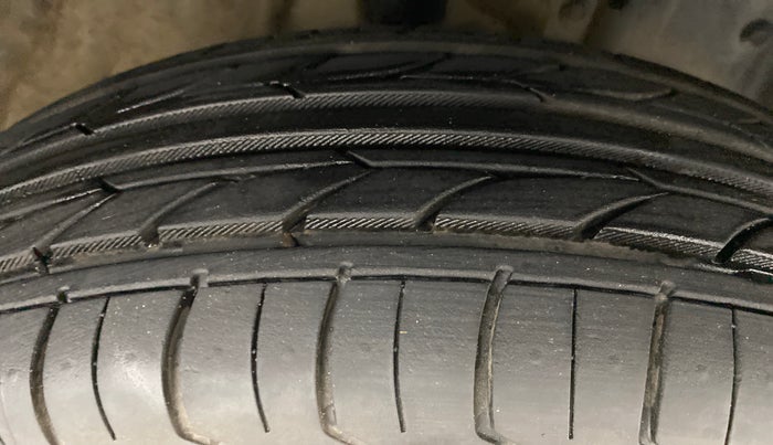 2017 Nissan Micra Active XV, Petrol, Manual, 58,938 km, Right Front Tyre Tread