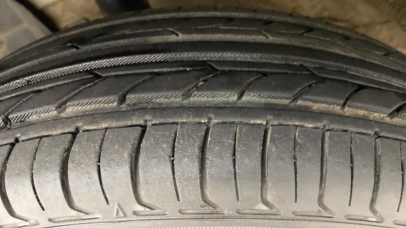 2017 Nissan Micra Active XV, Petrol, Manual, 58,938 km, Left Front Tyre Tread