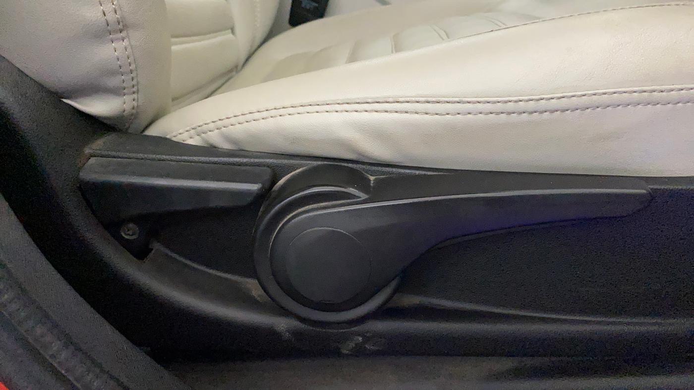 2021 Tata NEXON XZ PLUS (O) PETROL, Petrol, Manual, 83,627 km, Driver Side Adjustment Panel