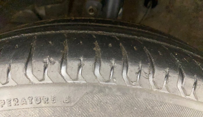 2019 Maruti Swift VXI, Petrol, Manual, 53,434 km, Left Front Tyre Tread
