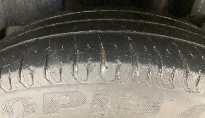2019 Maruti Swift VXI, Petrol, Manual, 53,434 km, Left Rear Tyre Tread