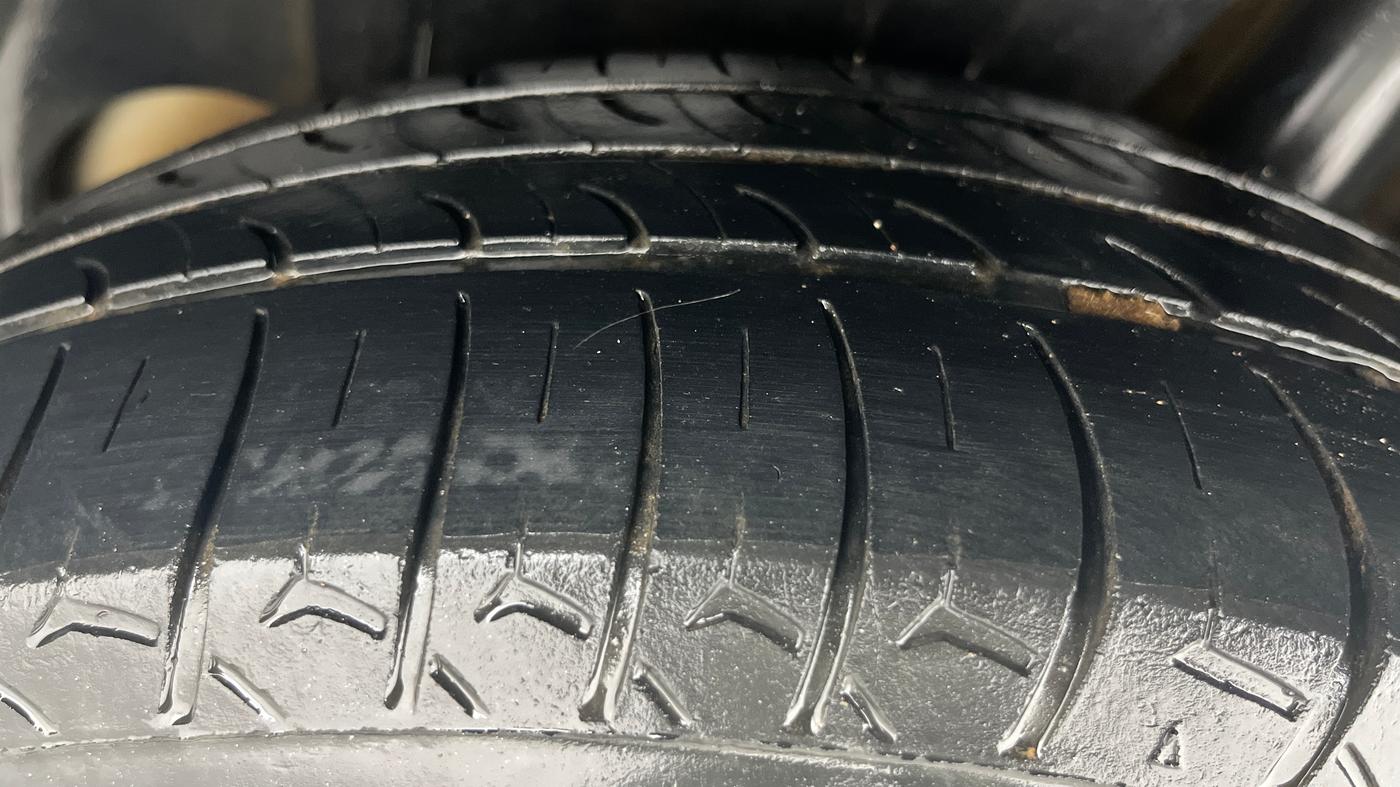 2021 Maruti XL6 ALPHA AT, Petrol, Automatic, 1,00,446 km, Left Rear Tyre Tread