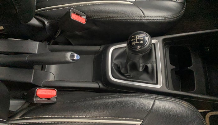 2023 Maruti Swift ZXI, Petrol, Manual, 49,618 km, Gear Lever