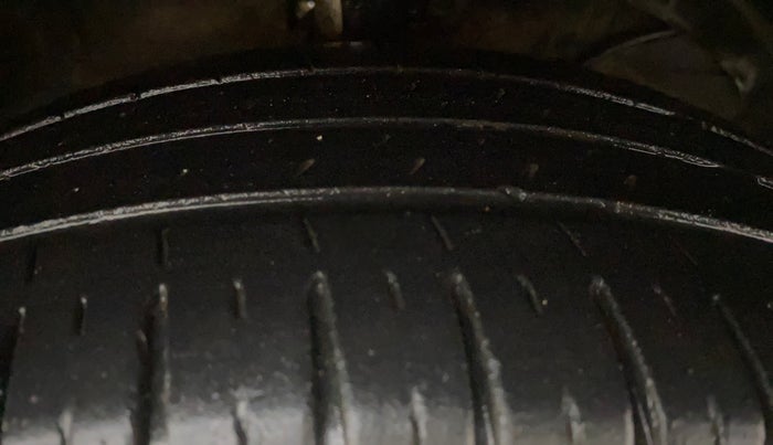 2023 Maruti Swift ZXI, Petrol, Manual, 49,618 km, Right Front Tyre Tread