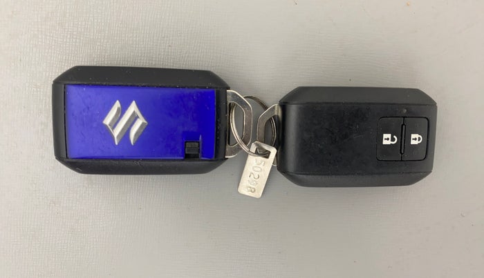 2023 Maruti Swift ZXI, Petrol, Manual, 49,618 km, Key Close Up