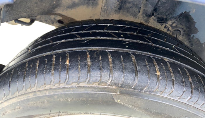 2016 Maruti Baleno ZETA DIESEL 1.3, Diesel, Manual, 1,31,116 km, Right Rear Tyre Tread